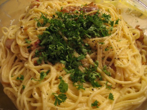 carbonara_現地人おすすめ！イタリアン料理のパセリの7つの使い方！