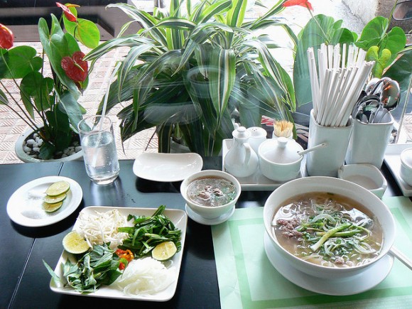 現地で絶対食べたいおすすめベトナム料理10選！
