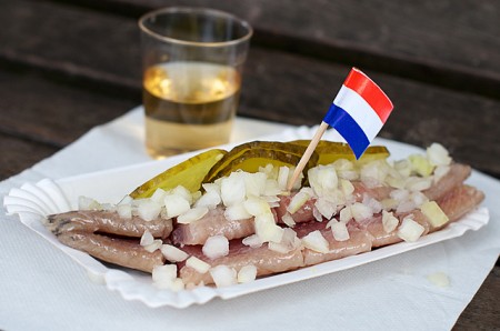 現地で絶対食べたいおすすめオランダ料理11選！ハーリング