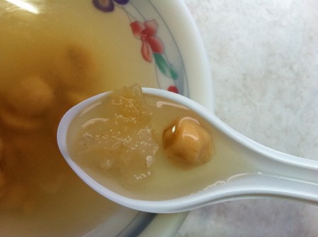 台湾へ行ったら絶対食べたいおすすめ家庭料理10品_木耳蓮子湯