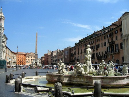 ローマを2〜3日で超満喫できるおすすめ観光スポット10選_ナヴォーナ広場