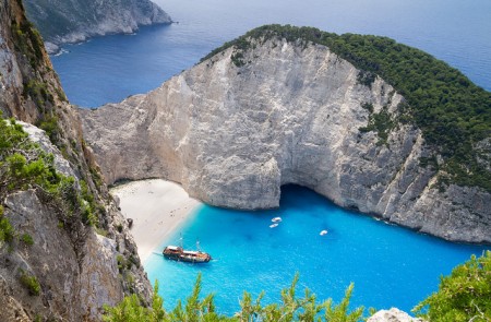 ギリシャへ行ったら絶対行くべき超おすすめ観光地10選_ナヴァイオビーチ