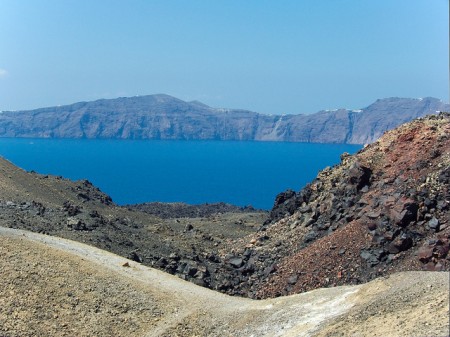 ギリシャのサントリーニ島特集！人々を魅了する8つの理由_ネア･カメニ