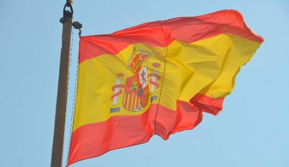 スペイン国旗を徹底分析！国旗が持つ6つの秘密とは？