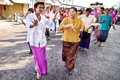 タイの結婚式で知っておくべき7つの豆知識！パレード