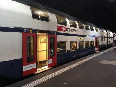 スイス、チューリッヒ観光おすすめ移動手段！旅行前に知るべき7つの事！夜の電車