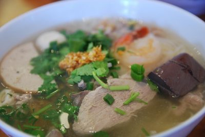 現地で絶対食べたいおすすめカンボジア料理10選！クイティウ