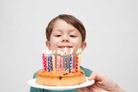 お 誕生 日 おめでとう フランス語