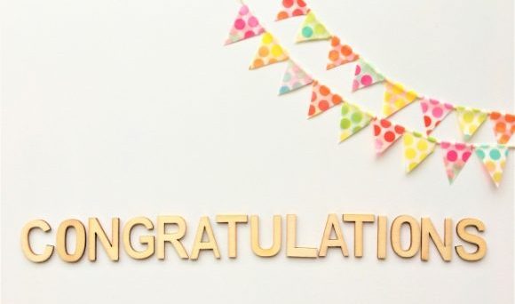 英語でおめでとう!相手を祝う時そのまま使える20フレーズ!